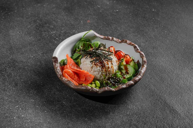 Поке с лососем