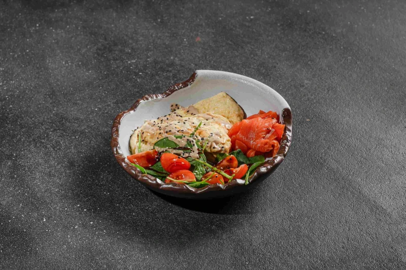 Омлет с лососем