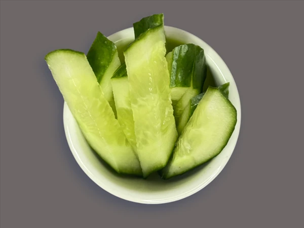 Дополнительно огурец свежий (50 гр)