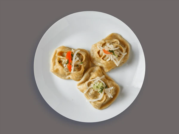 Манты с говядиной (1 шт / 90 гр)