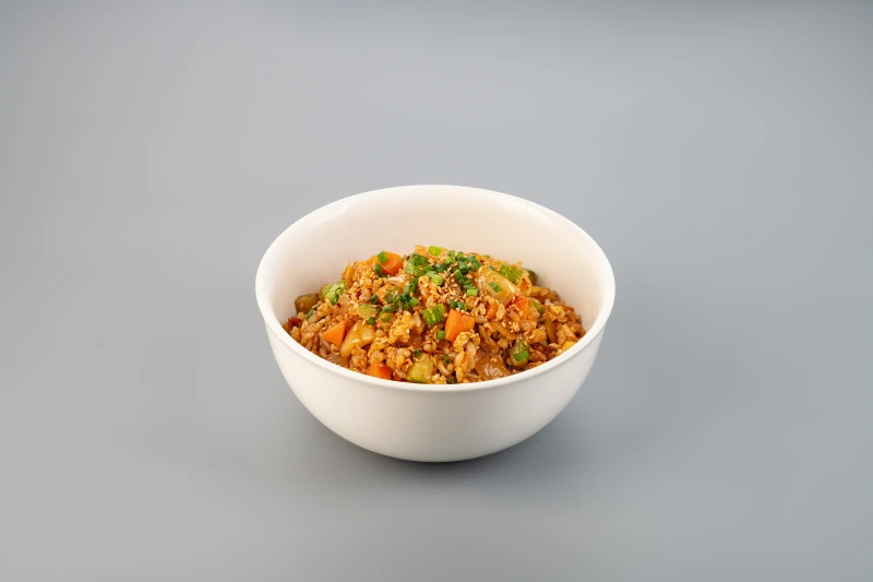 Жареный рис кимчи овощной