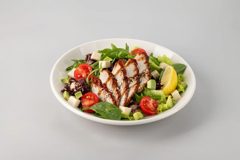 салат Унаги Сарада