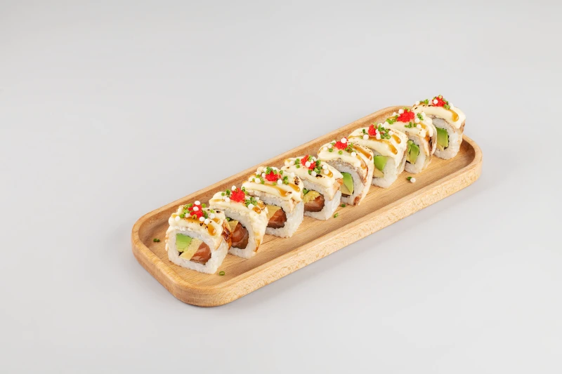 Ролл Ойши Бешамель*