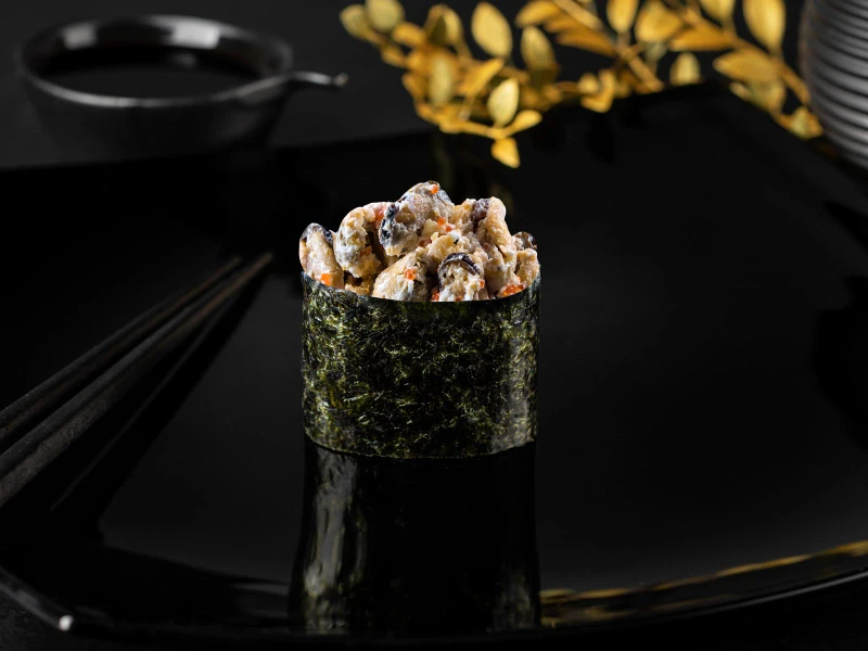 Мидии спайси гункан