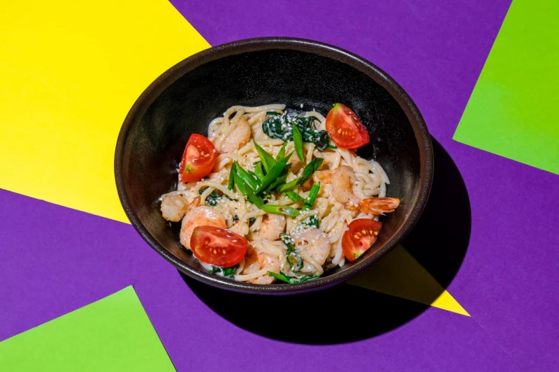 Лапша с креветками в сливочном соусе