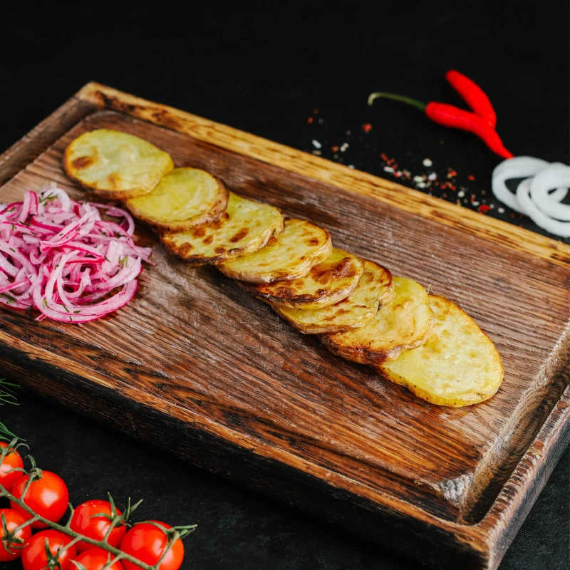 Картофель запеченный на углях