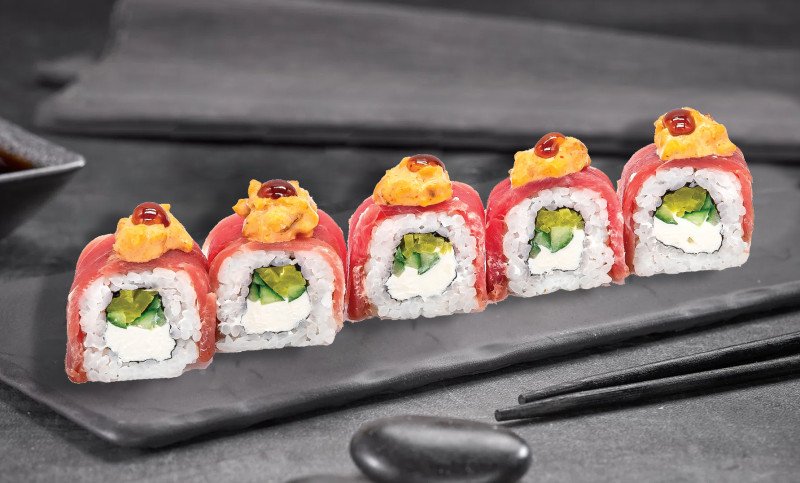 Шеф-ролл с тунцом и угрем