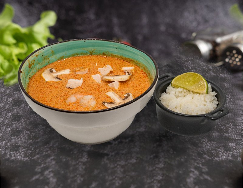 Том Ям с курицей и креветкой 
