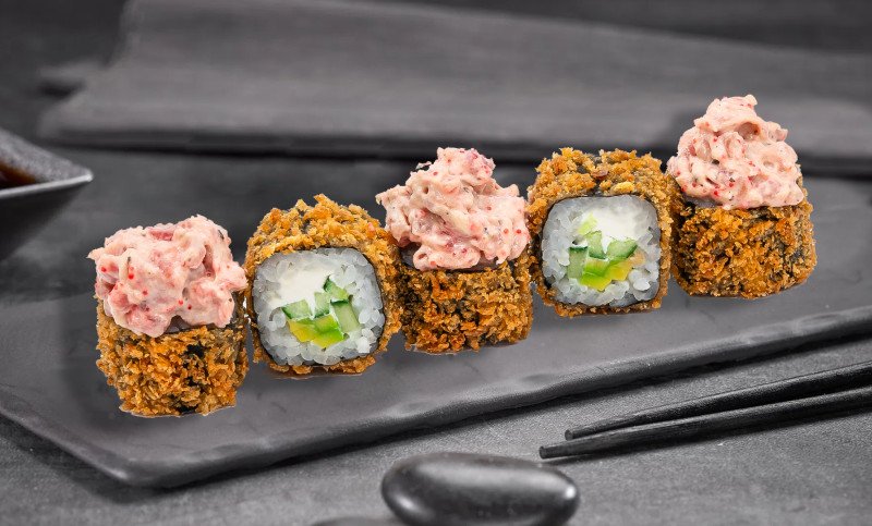 Горячий шеф-ролл с тунцом