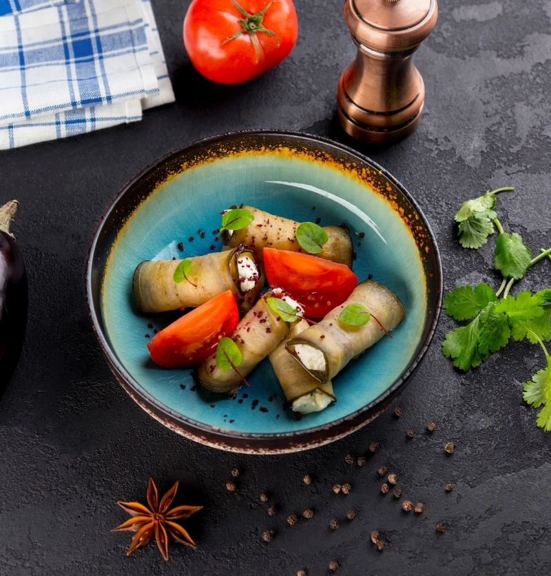 Рулетики из баклажанов с мягким сыром