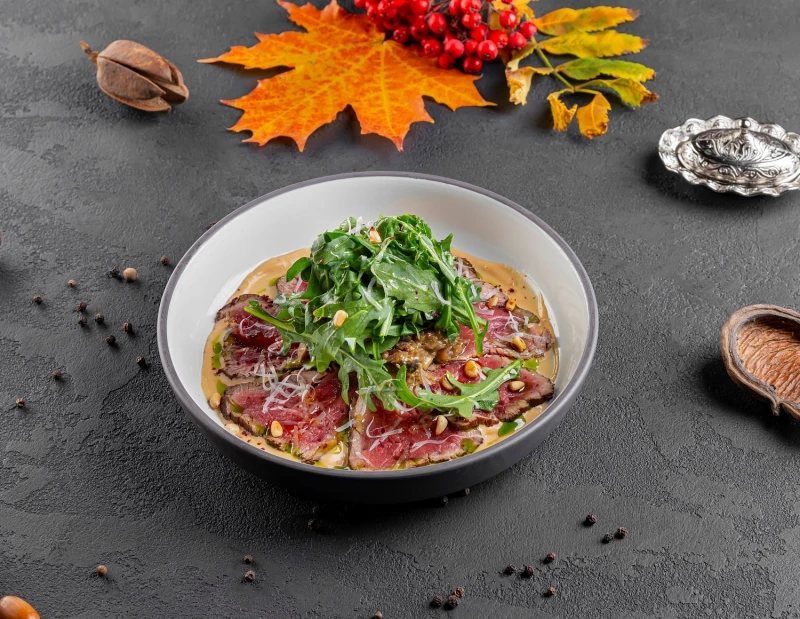 Фермерский ростбиф с рагу из лесных грибов