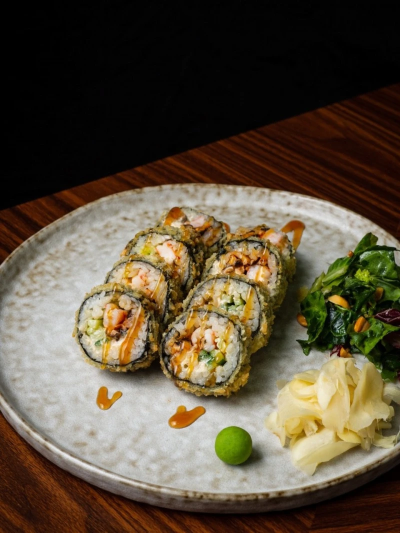 Кранч ролл с креветкой и грибами шиитаке 