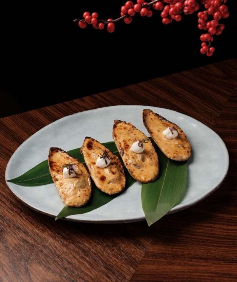 Мидии запеченные в ореховом соусе