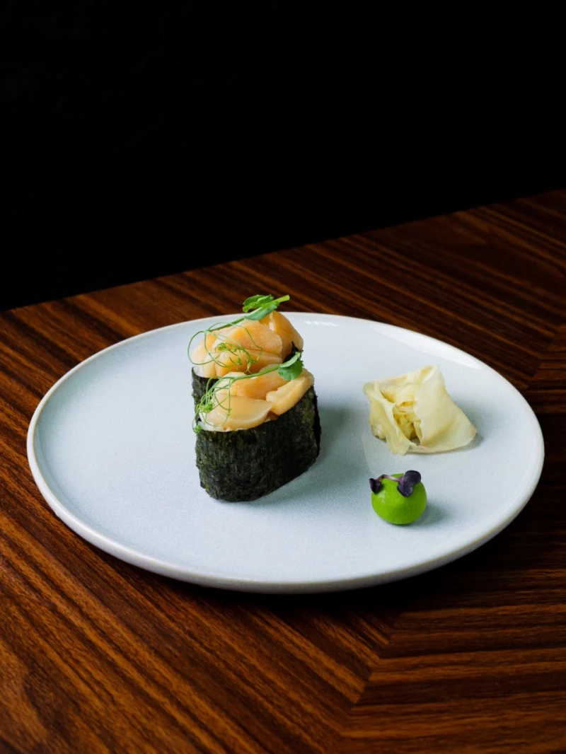 Гунканы с дальневосточным гребешком в понзу