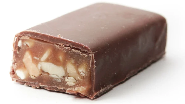 Как сникерс VEG Арахисовый батончик