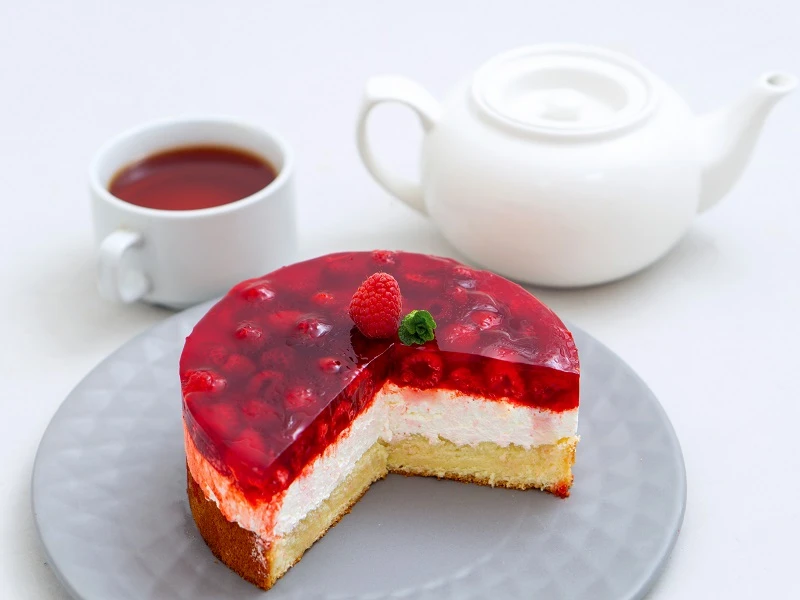 Торт "Творожно-ягодный с малиной"