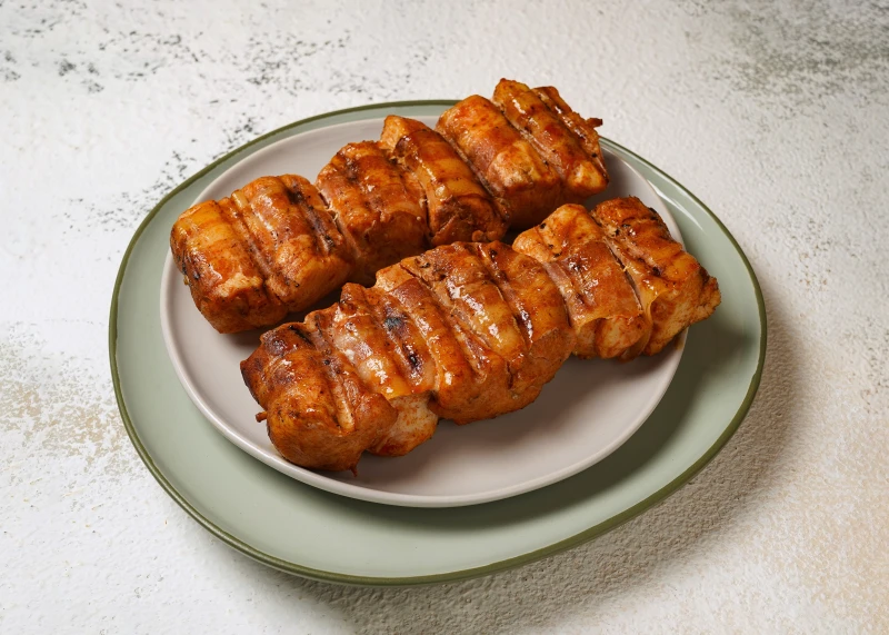 Филе куриное в беконе на шпажках