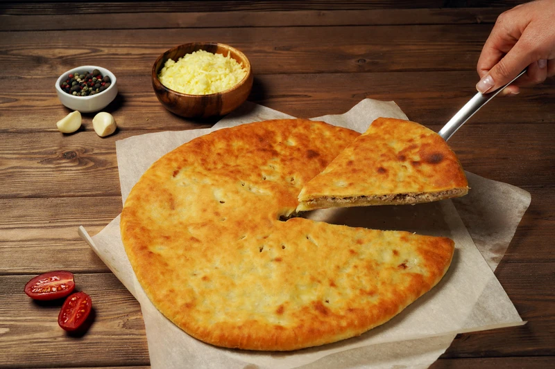 Осетинский пирог с курицей и грибами