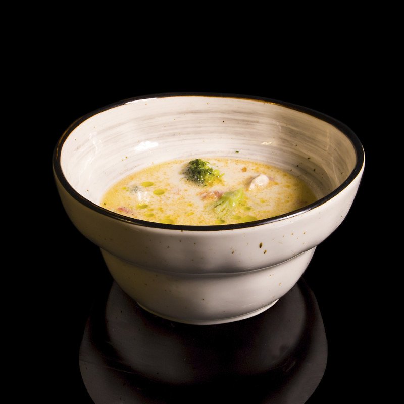 Сливочный суп с лососем и брокколи