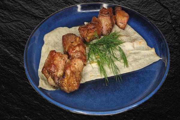 Шашлык из свинины c лавашом