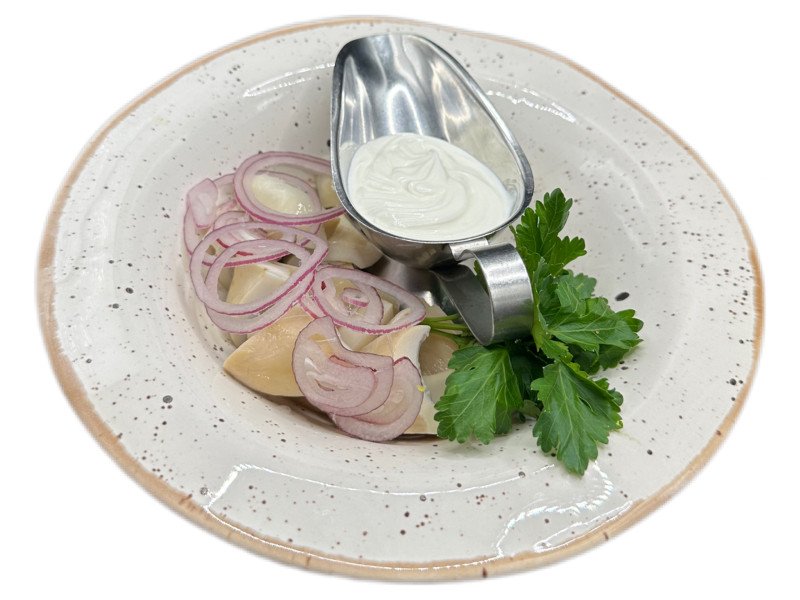 Грузди с зеленью и постной сметаной