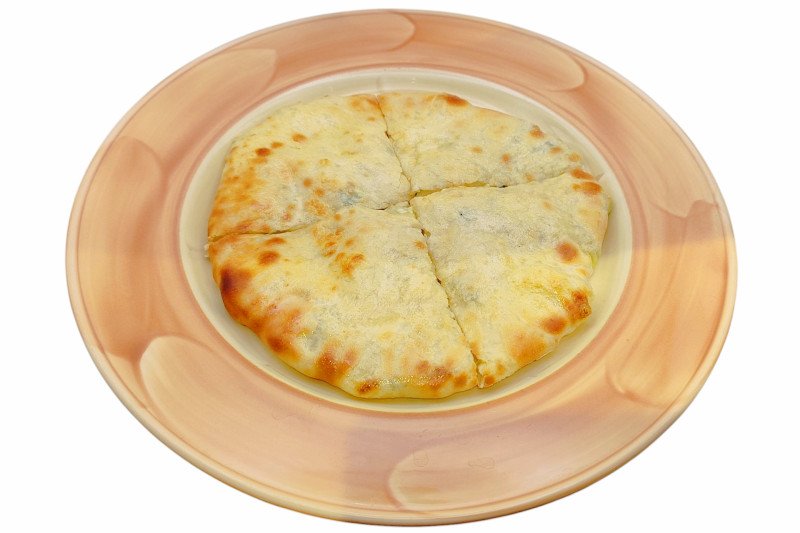 Осетинский пирог с сыром, картофелем и зеленью
