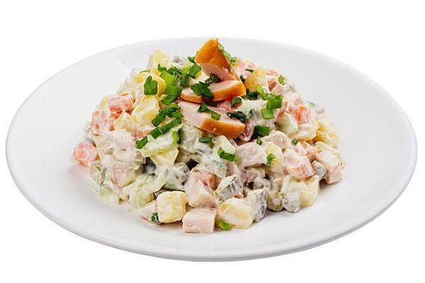 Оливье с копченой курицей