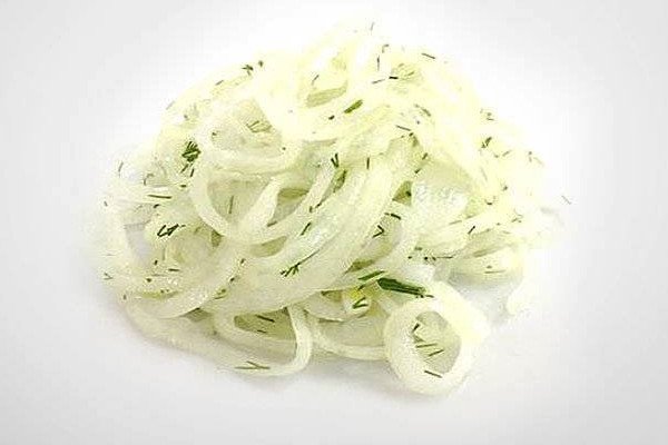 Лук маринованный