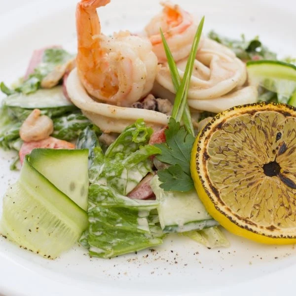 Теплый с морепродуктами