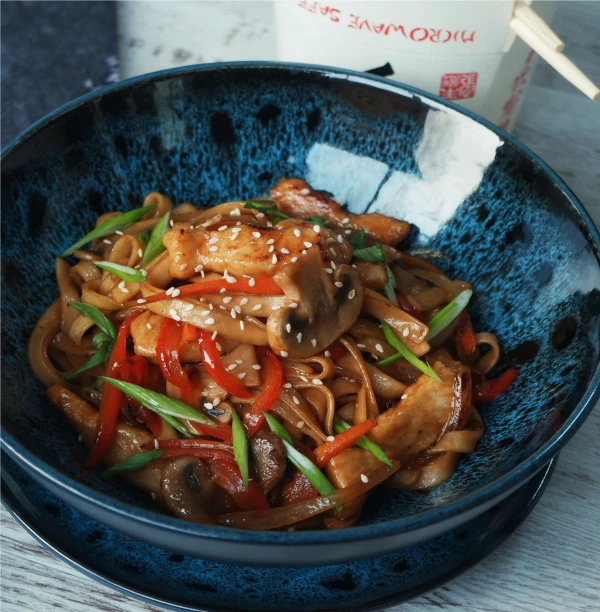 Удон с курицей