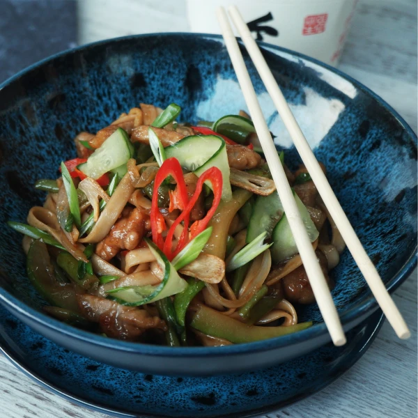 Удон со свининой