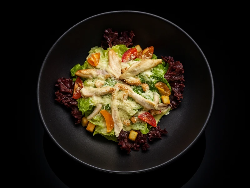 салат Цезарь с курицей
