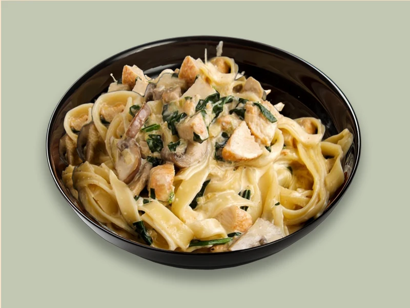 Паста с курицей и грибами