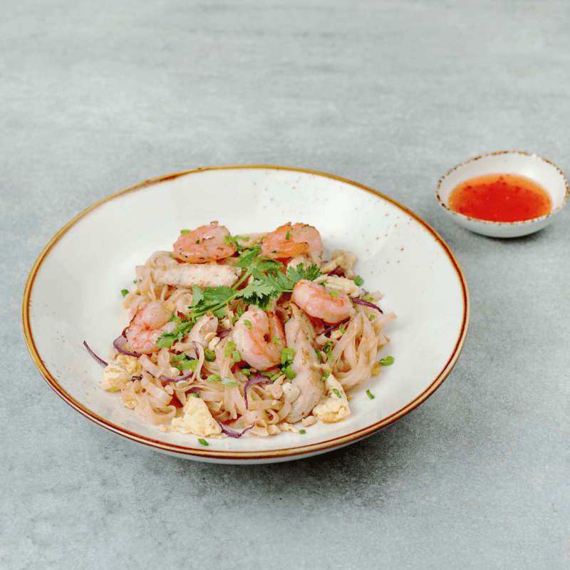 Пад тай с курицей и креветками 