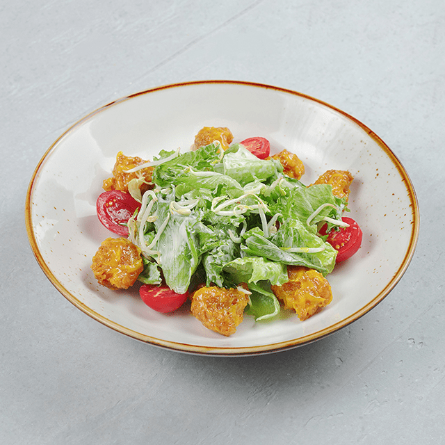 Салат с цыпленком айоли