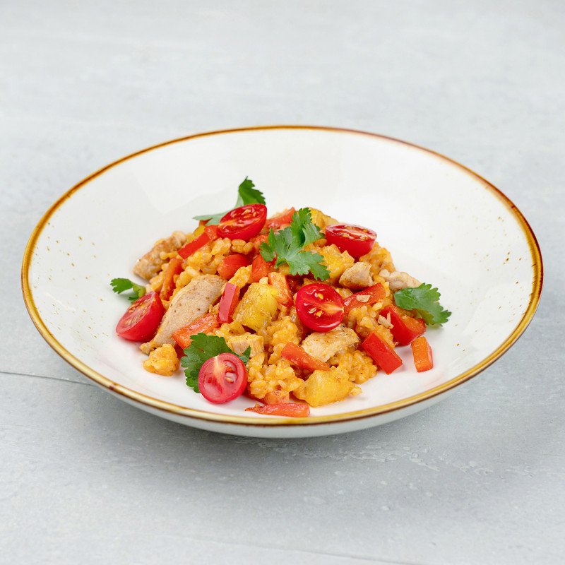 Рис карри с курицей и ананасом