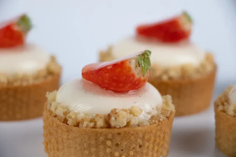 Тарт Ванильно-клубничный