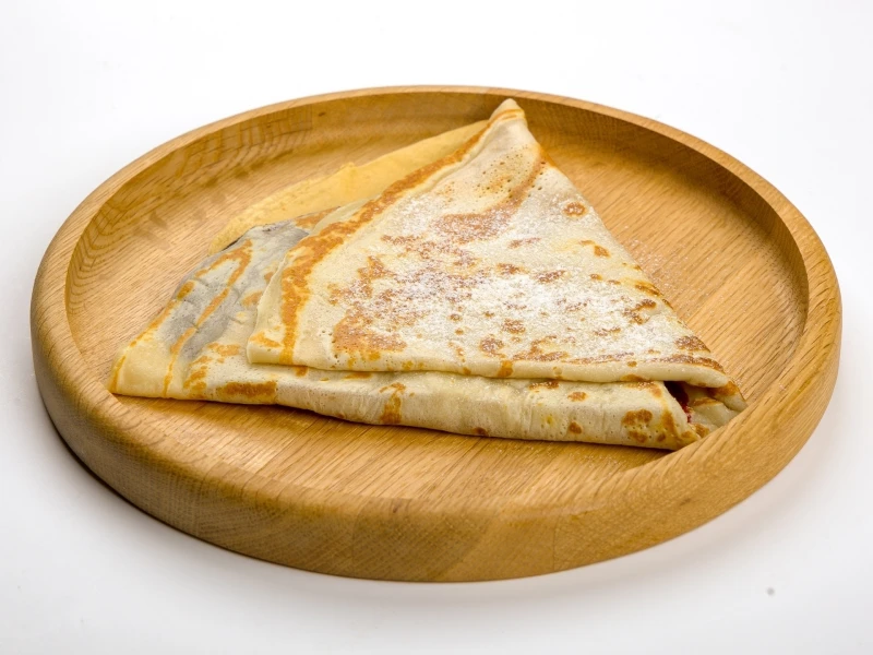 Блин с клубникой в сиропе  