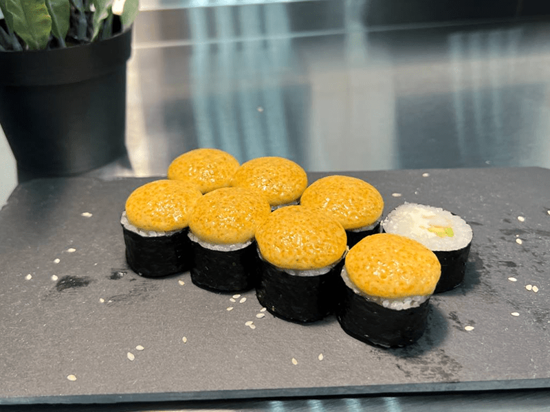 Ролл запеченная креветка спайси