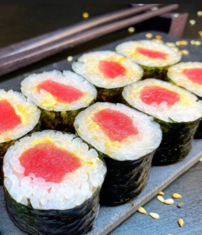 Ролл маки спайси тунец