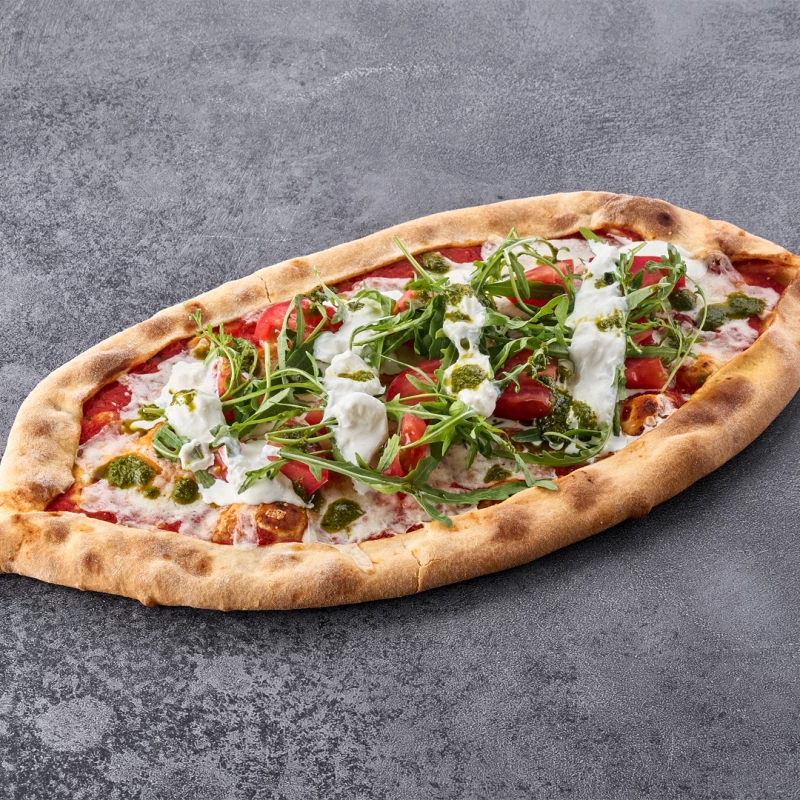 Пиде с помидорами и страчателлой