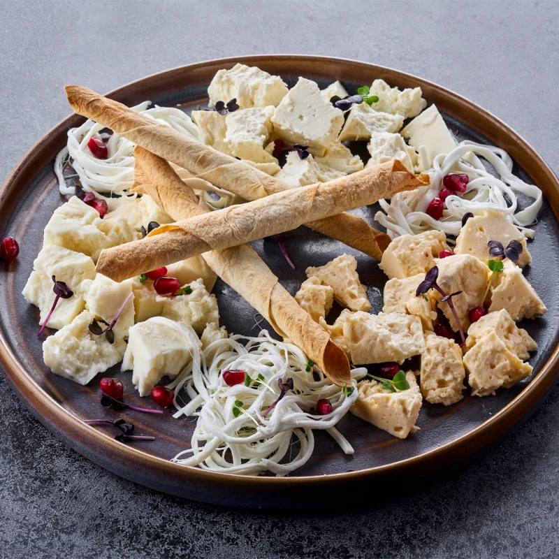 Ассорти домашних сыров