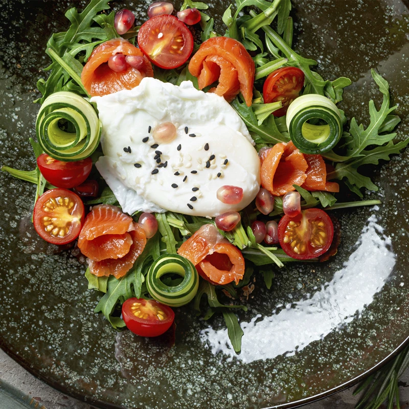 Салат с лососем