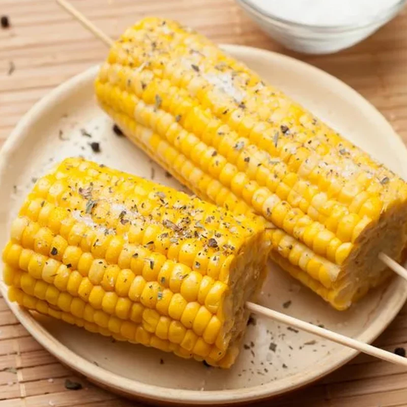 Кукуруза вареная с солью