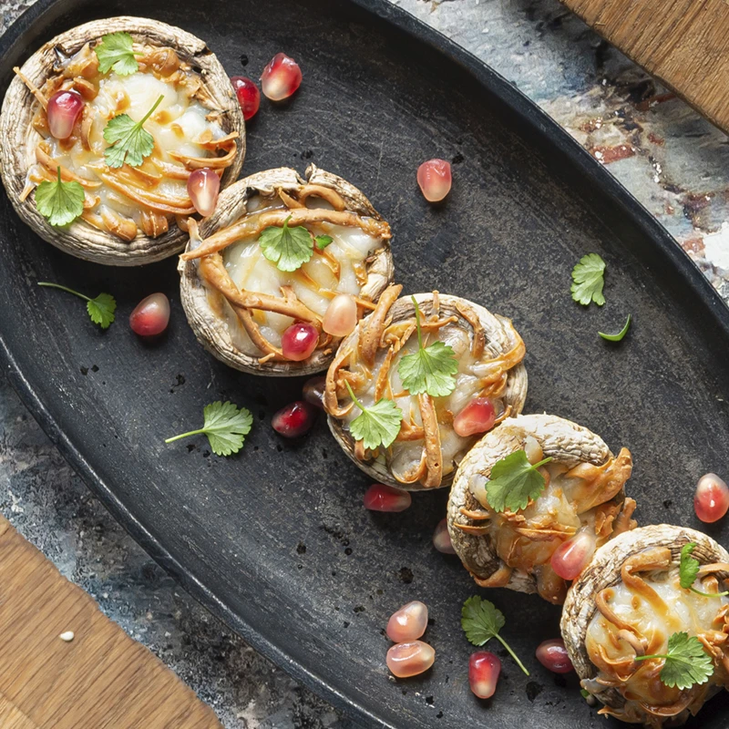 Шампиньоны, запеченные с сулугуни