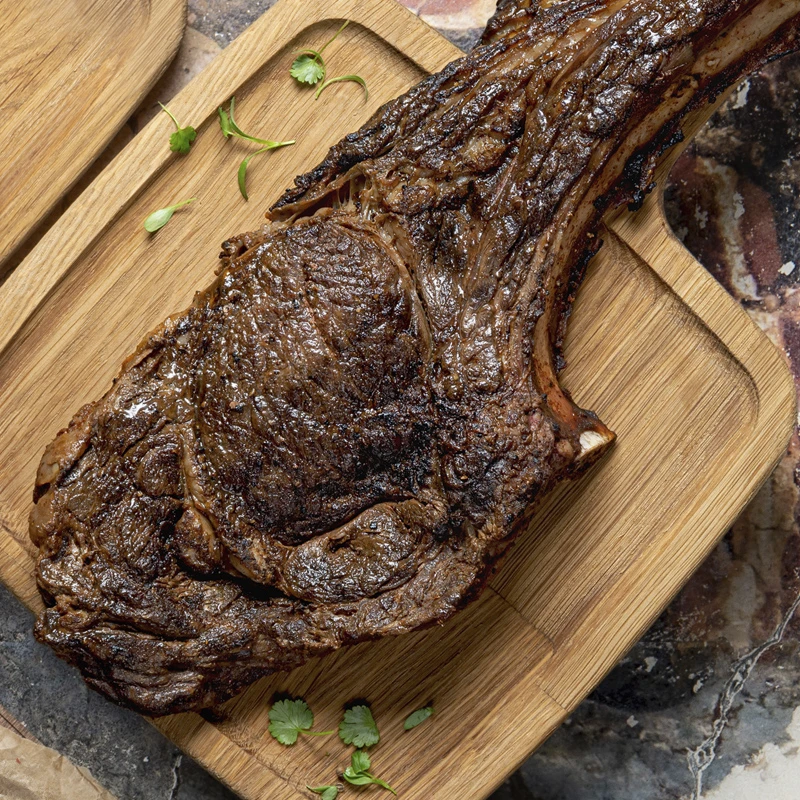 Томагавк на кости