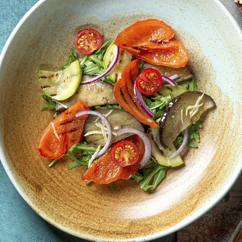 Салат из овощей гриль