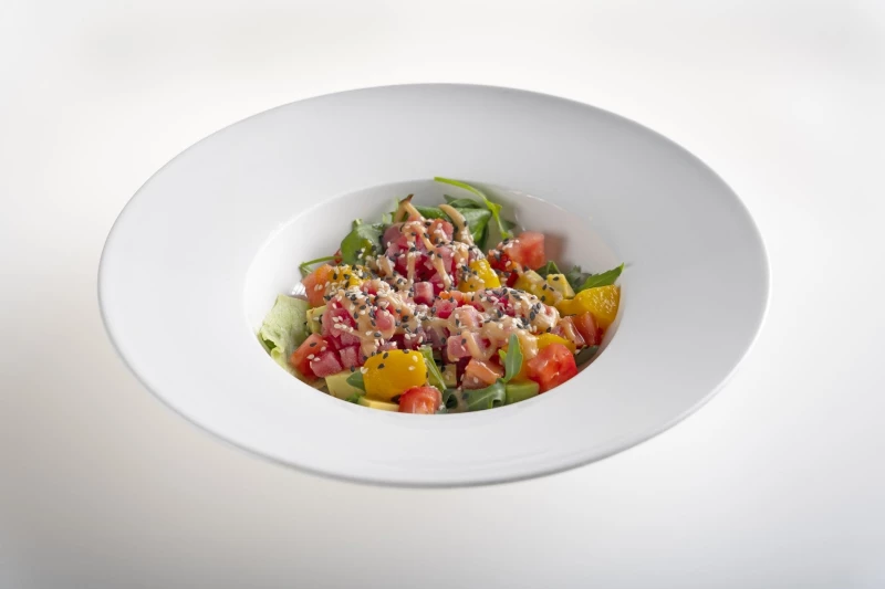 Салат с тартаром из тунца