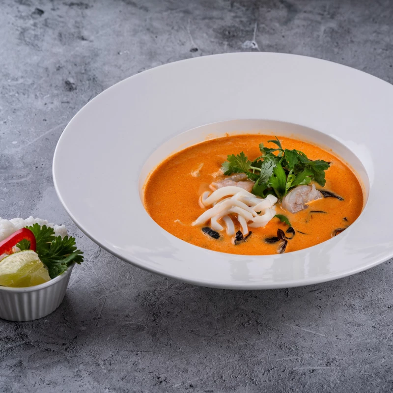 Том-ям с морепродуктами