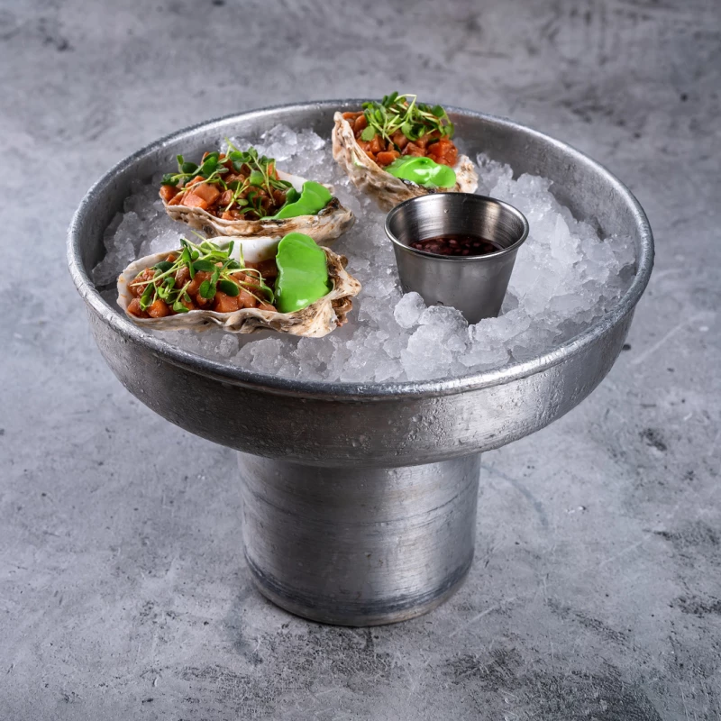 Тартар из форели с муссом из авокадо 